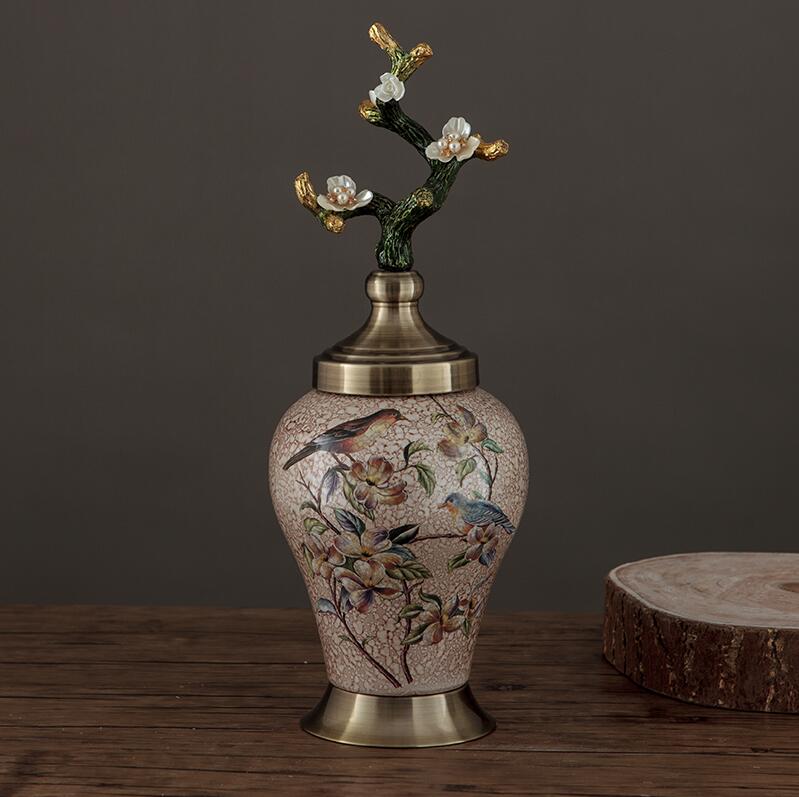 European Classic Luxury Vase Ornament Home Decoration Ceramic Crafts Livingroom Coffee Bar Desktop Retro Figurines Miniatures 4