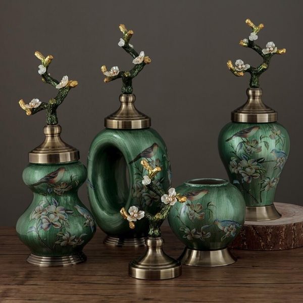 European Classic Luxury Vase Ornament Home Decoration Ceramic Crafts Livingroom Coffee Bar Desktop Retro Figurines Miniatures 1