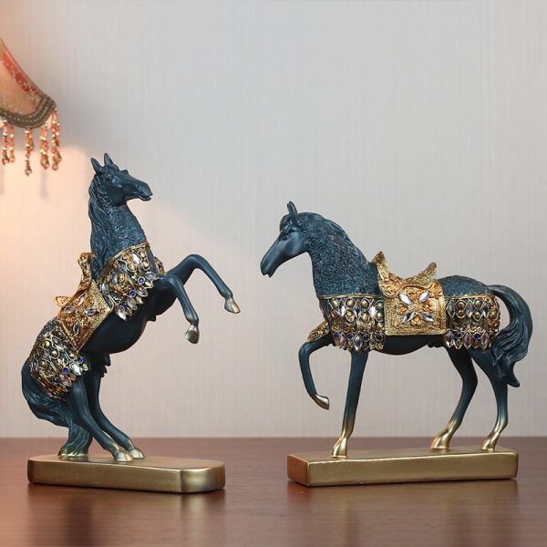 Retro lucky horse ornaments creative office furnishings gift Wine cabinet statue study room figure home decor horse gifts 1